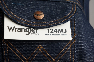 Фото кармана куртки Вранглер W4MJUG301 из жесткой ткани