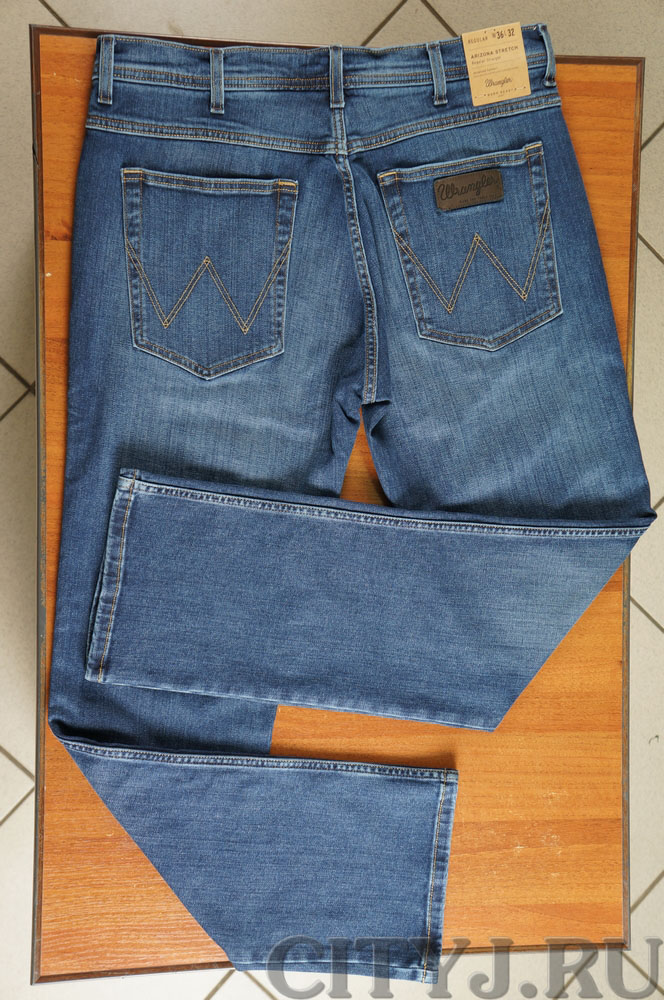 Фото мужских джинсов Вранглер Аризона высоких прямых